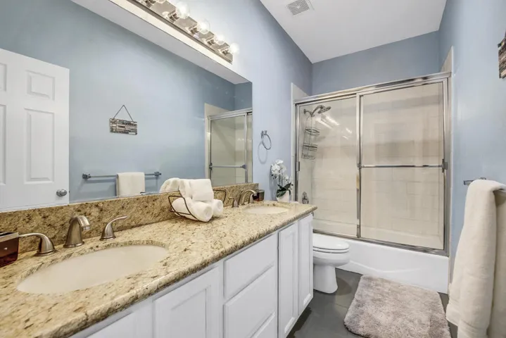 49 BATHROOM MLS SIZE(1)