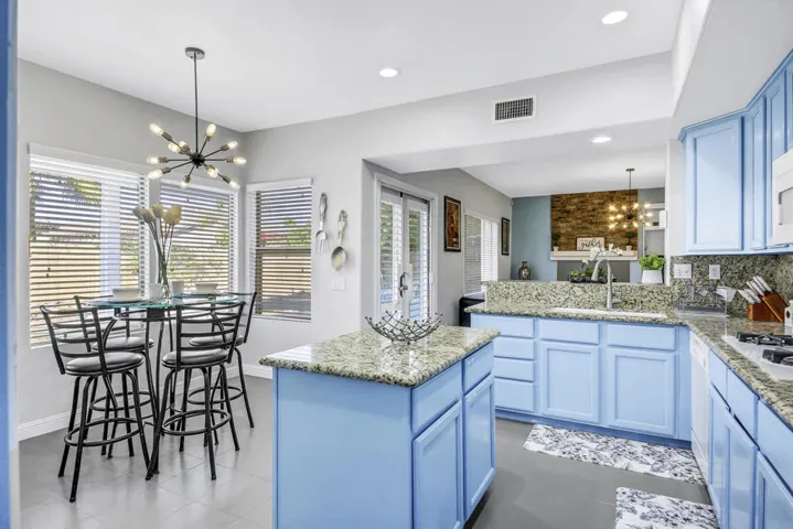 36 KITCHEN MLS SIZE