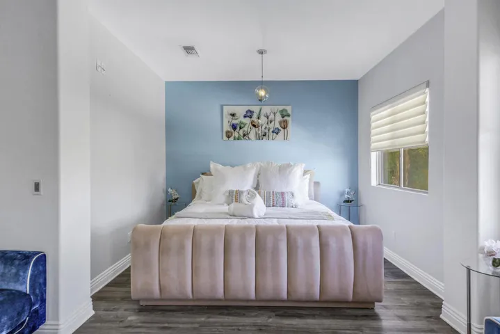 55MASTER BED MLS SIZE