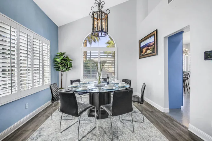 35 DINING MLS SIZE