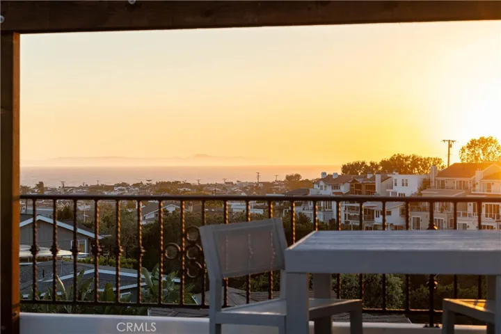 420 De Sola Terrace, Corona Del Mar, California 92625