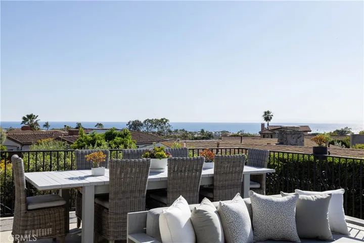 420 De Sola Terrace, Corona Del Mar, California 92625