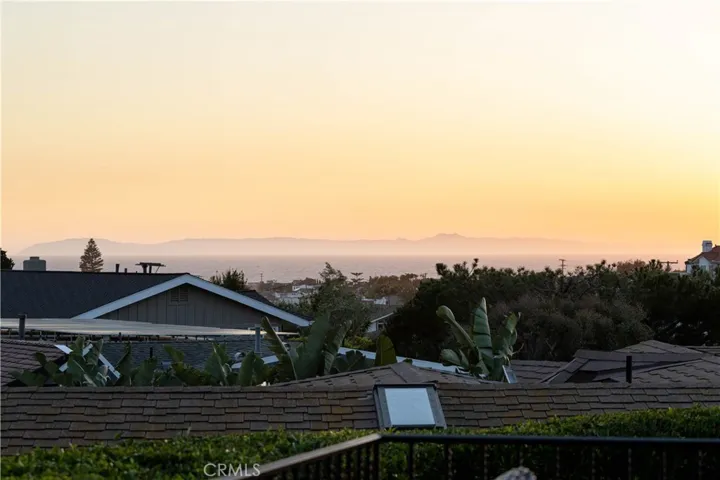420 De Sola Terrace, Corona Del Mar, California 92625