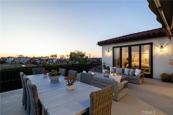 420 De Sola Terrace, Corona Del Mar, California 92625