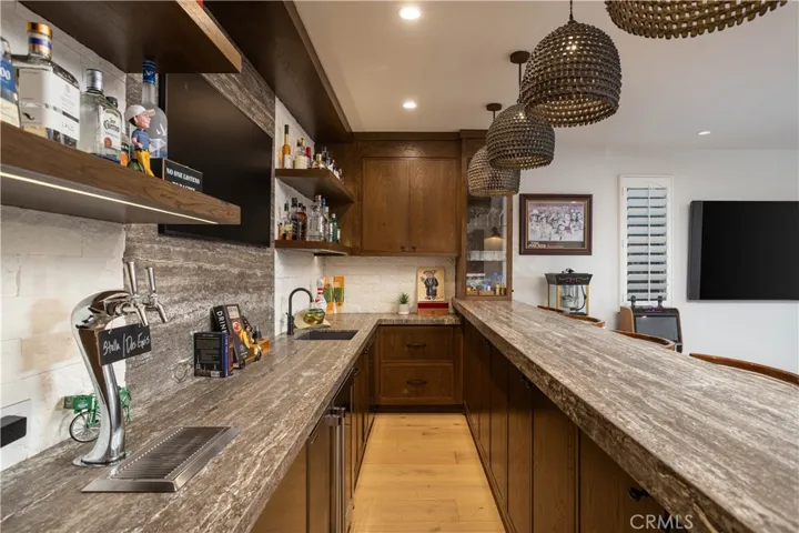 420 De Sola Terrace, Corona Del Mar, California 92625