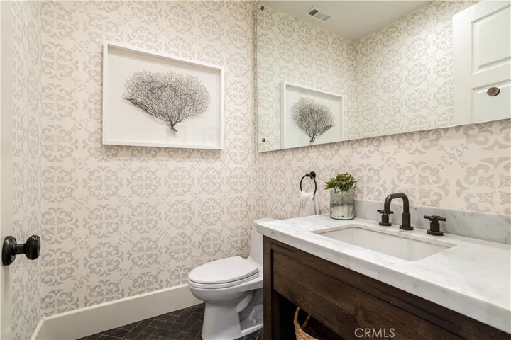 420 De Sola Terrace, Corona Del Mar, California 92625