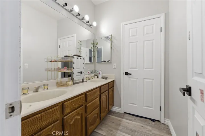 Jack & Jill Bathroom
