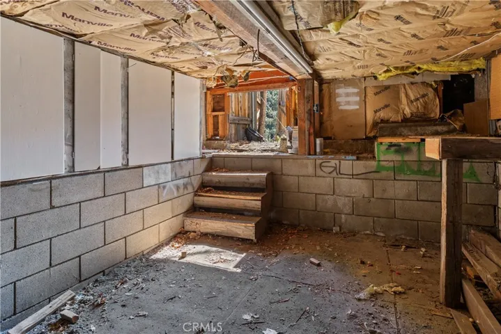 799 Mountain View, Wrightwood, California 92397