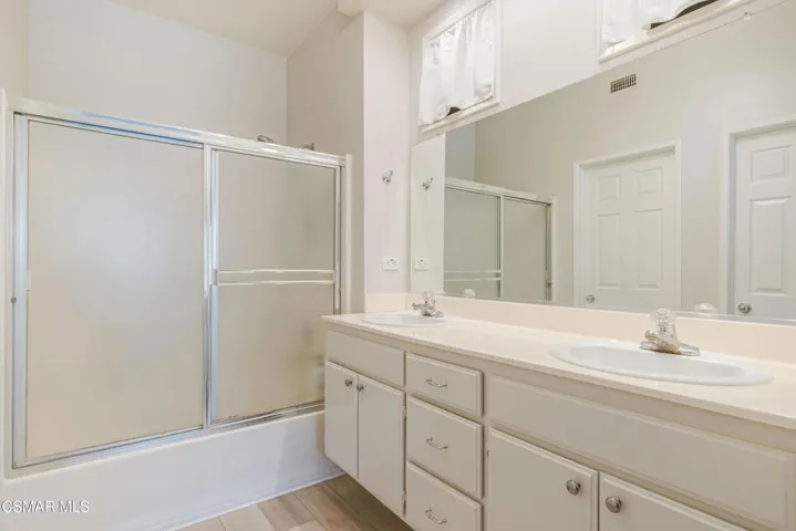 11529 Treeview, Moorpark