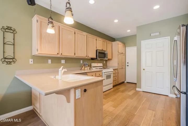 11529 Treeview, Moorpark