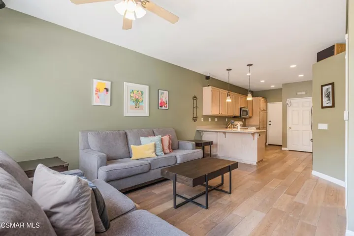 11529 Treeview, Moorpark