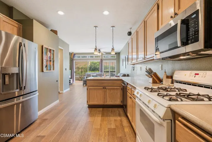 11529 Treeview, Moorpark