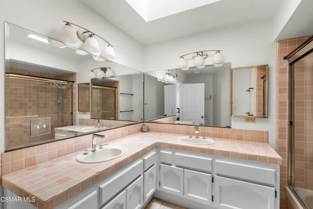 Second Level Bathroom