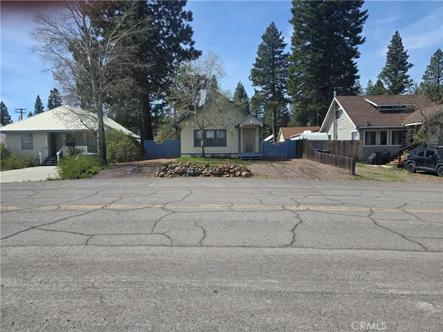 605 Delwood, Westwood, California 96137
