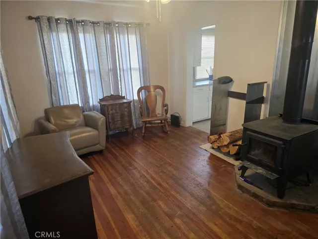 605 Delwood, Westwood, California 96137