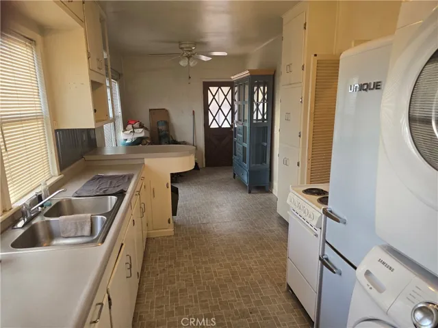 605 Delwood, Westwood, California 96137