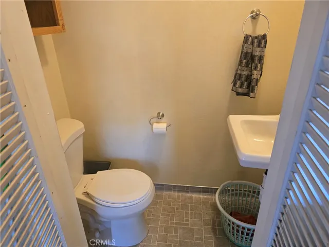 605 Delwood, Westwood, California 96137