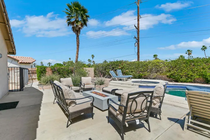 37BACKYARD MLS