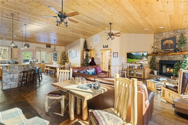 43628 Yosemite Drive, Big Bear Lake, California 92315