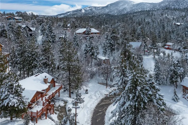43628 Yosemite Drive, Big Bear Lake, California 92315