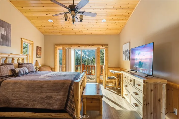43628 Yosemite Drive, Big Bear Lake, California 92315