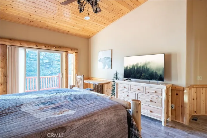 43628 Yosemite Drive, Big Bear Lake, California 92315