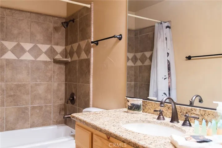 43628 Yosemite Drive, Big Bear Lake, California 92315