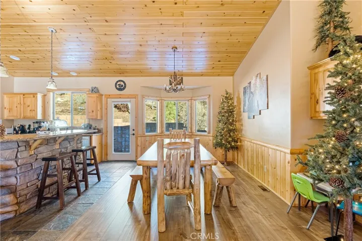 43628 Yosemite Drive, Big Bear Lake, California 92315