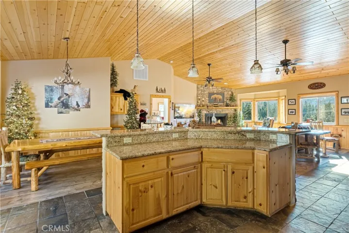 43628 Yosemite Drive, Big Bear Lake, California 92315