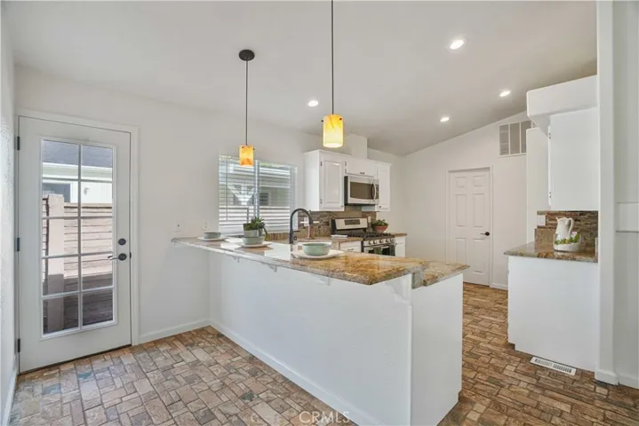 27903 Vista View Drive, Canyon Country, California 91351