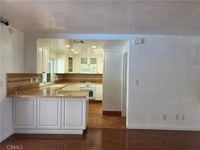 18507 Brasilia Drive, Northridge, California 91326