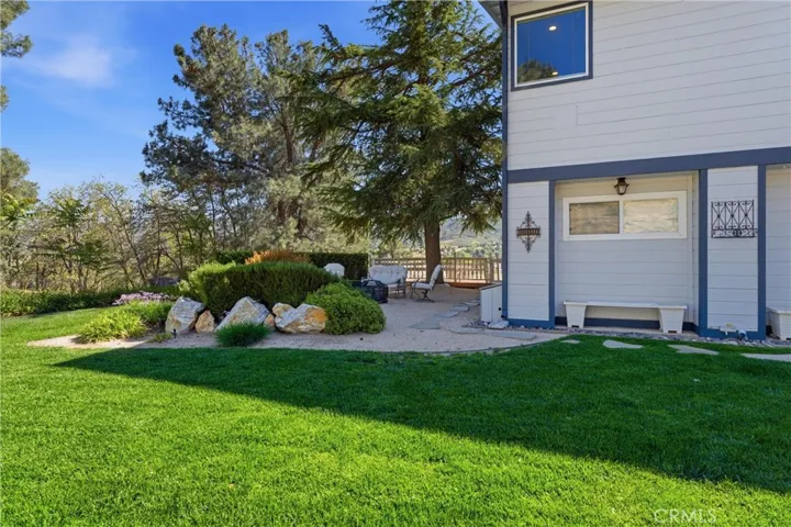 9065 Elizabeth Lake Rd, Leona Valley, California 93551