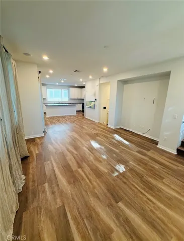 8360 N.canby Place, Northridge, California 91325
