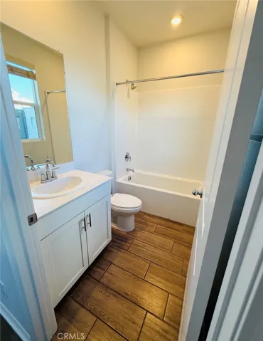 8360 N.canby Place, Northridge, California 91325