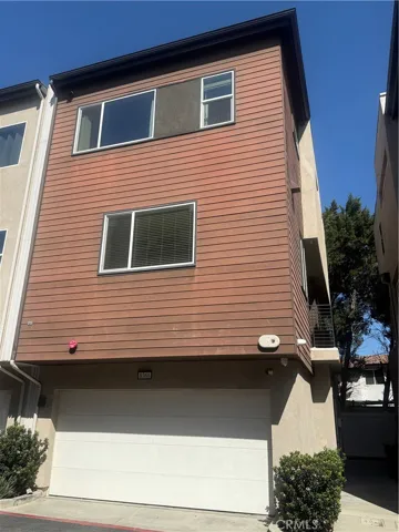 8360 N.canby Place, Northridge, California 91325
