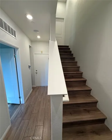 8360 N.canby Place, Northridge, California 91325