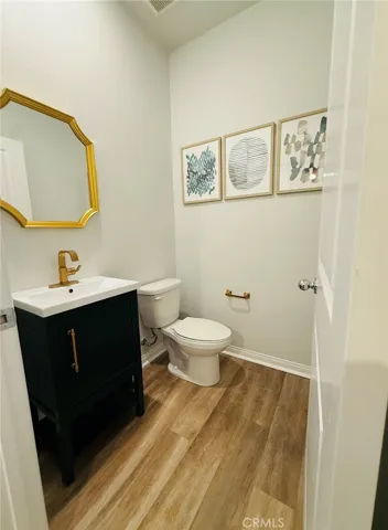 8360 N.canby Place, Northridge, California 91325