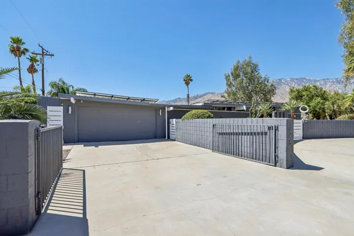 5-web-or-mls-W Nicola Rd-S1604-005