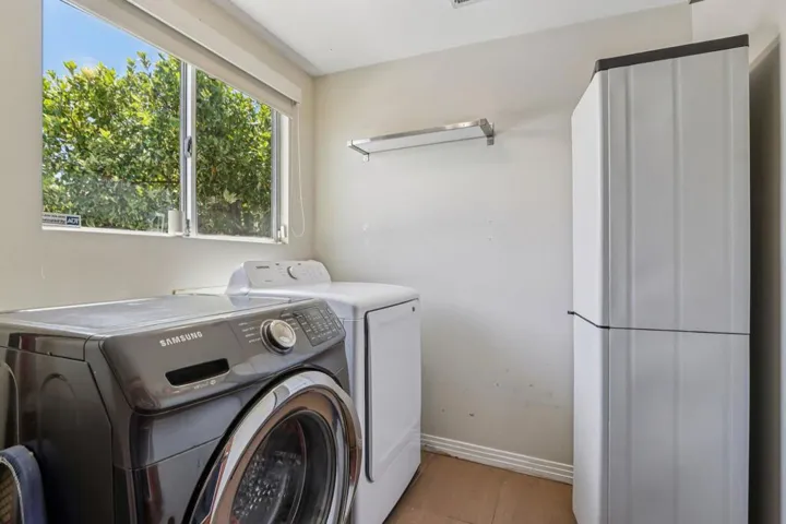 33-web-or-mls-W Nicola Rd-S1604-033