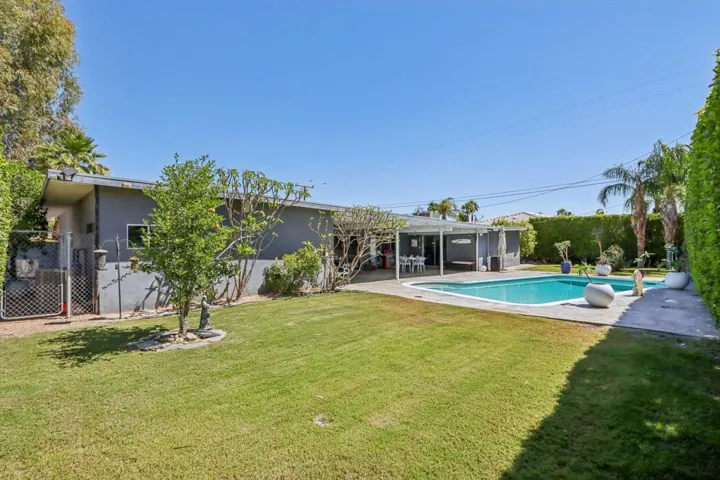 47-web-or-mls-W Nicola Rd-S1604-047