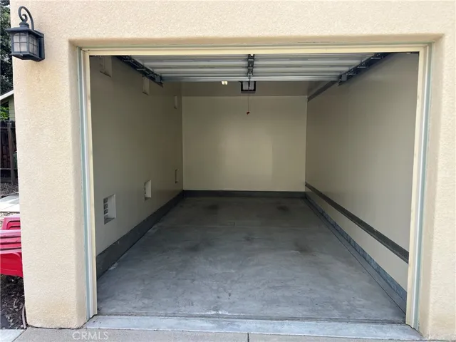 136 Garage Single Car Automatic