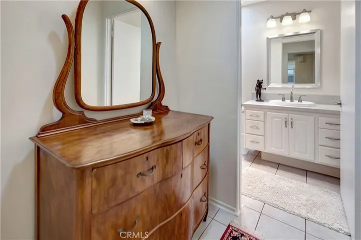 Entry to Shared guest bathroom