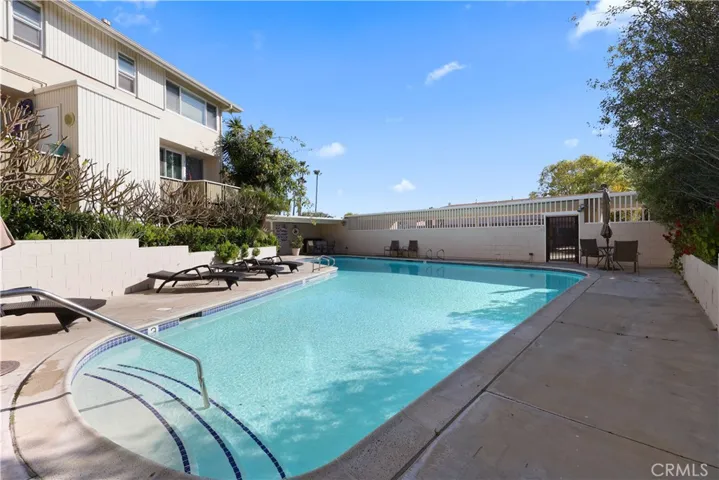 Community pool