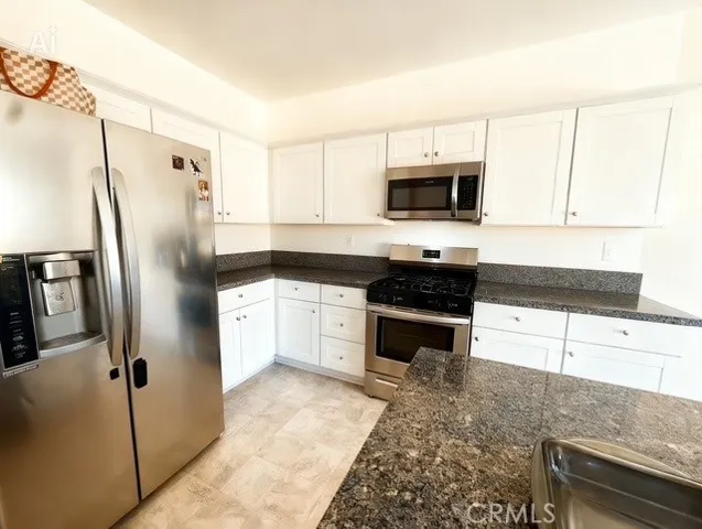 14102 Chapman, Hesperia, California 92344