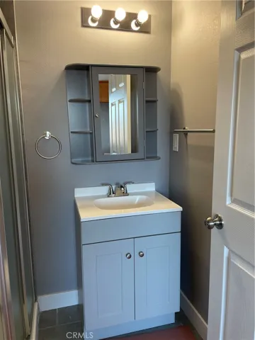 Mirror/medicine cabinet