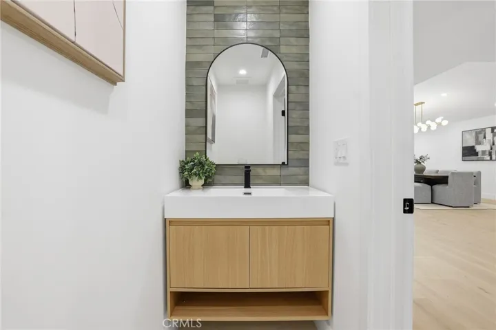 4615 El Caballero Drive, Tarzana, California 91356