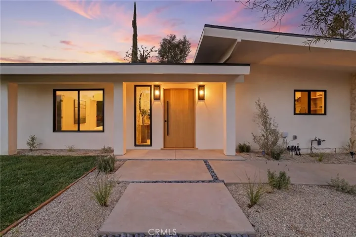 4615 El Caballero Drive, Tarzana, California 91356
