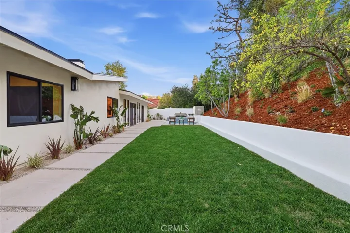 4615 El Caballero Drive, Tarzana, California 91356