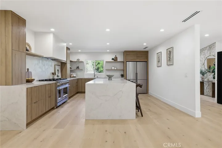 4615 El Caballero Drive, Tarzana, California 91356