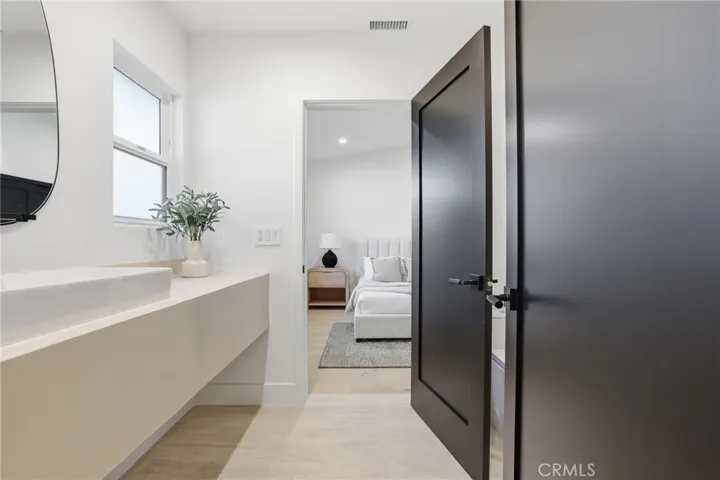 4615 El Caballero Drive, Tarzana, California 91356